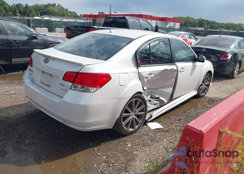 2014 Subaru Legacy 2.5I Sport z USA, uszkodzony, nr VIN 4S3BMBJ64E3012248